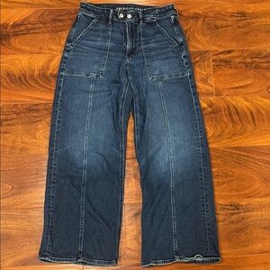 American Eagle Outfitters Women's Wide Leg Short Jeans in Dark Blue